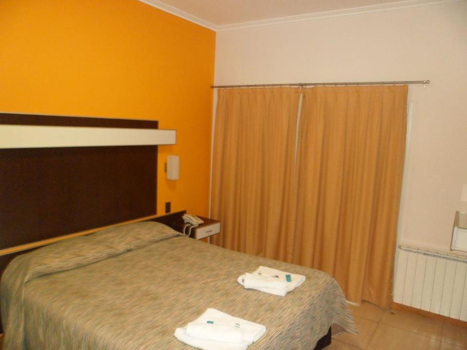Hotel Quehue Santa Rosa Exterior foto
